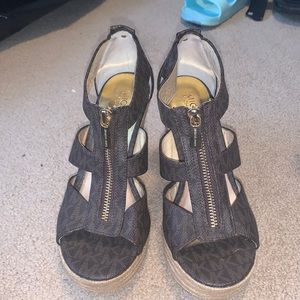 Micheal Kors wedges